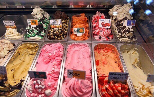 开冰淇淋店